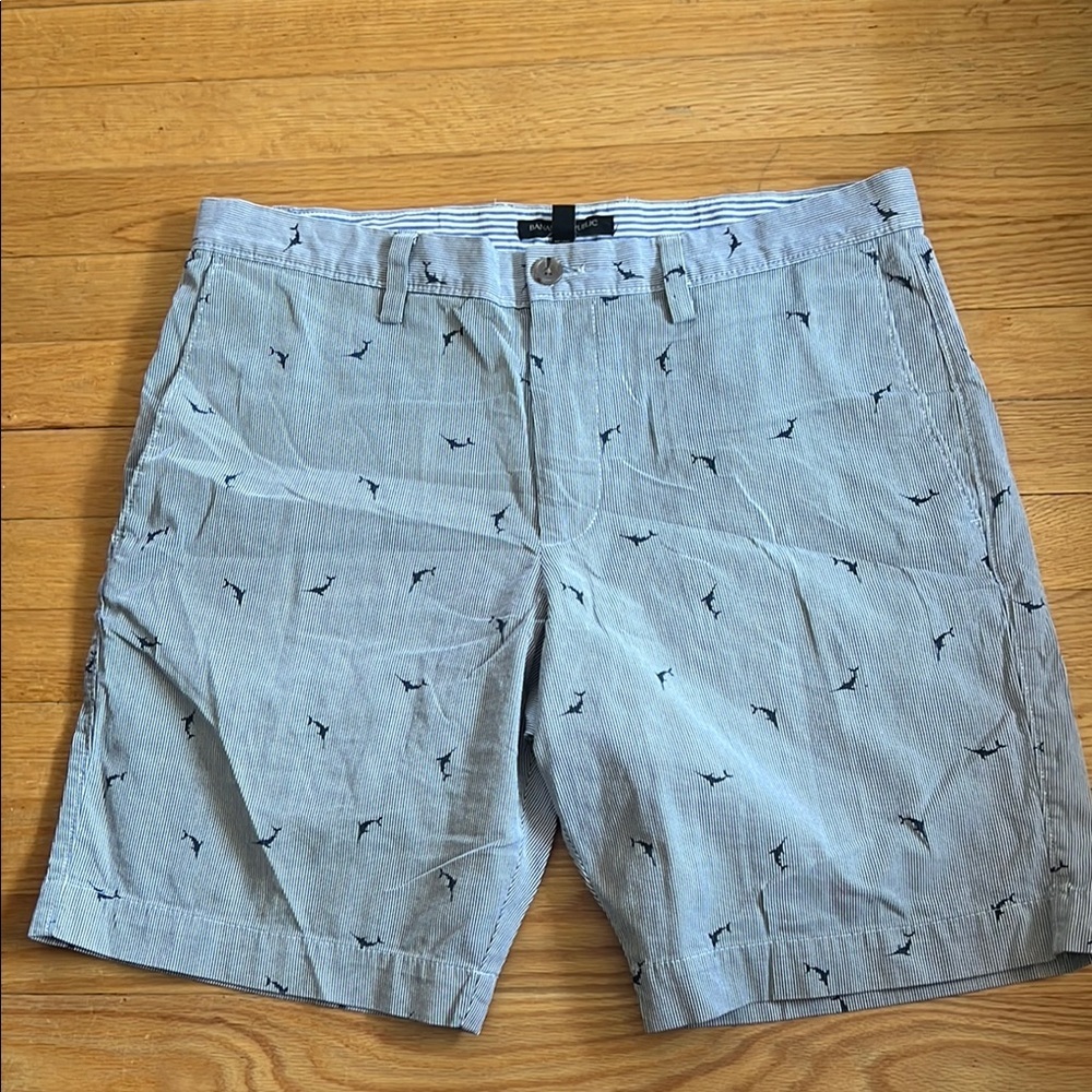 Banana Republic swordfish shorts‎